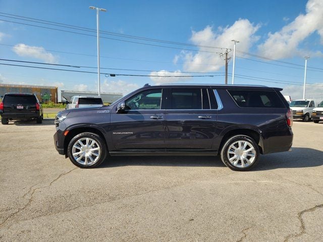 2022 Chevrolet Suburban - Image 3