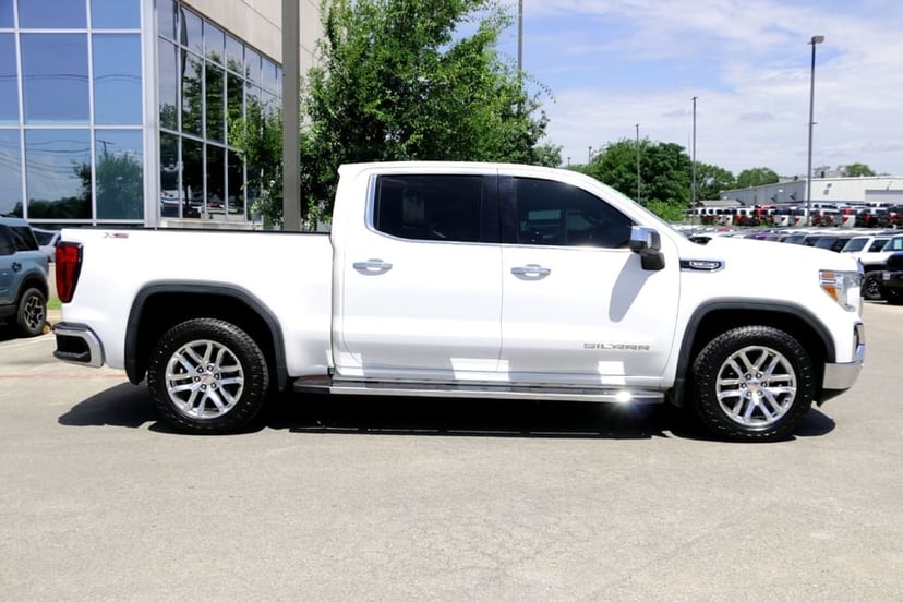 2021 GMC Sierra - Image 2