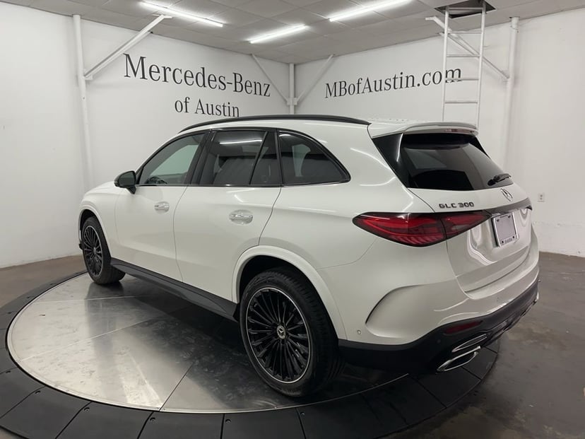 2026 Mercedes-Benz GLC - Image 2