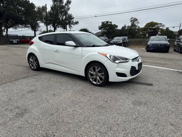 2016 Hyundai Veloster - Image 1