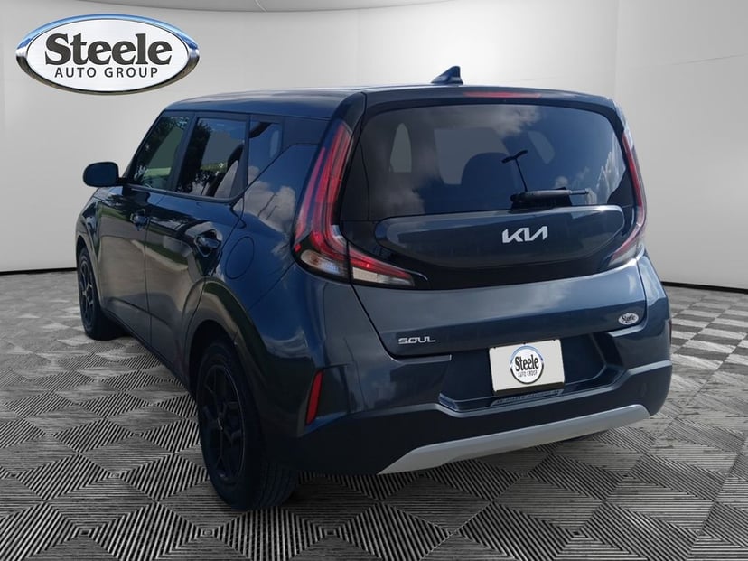 2023 Kia Soul - Image 2