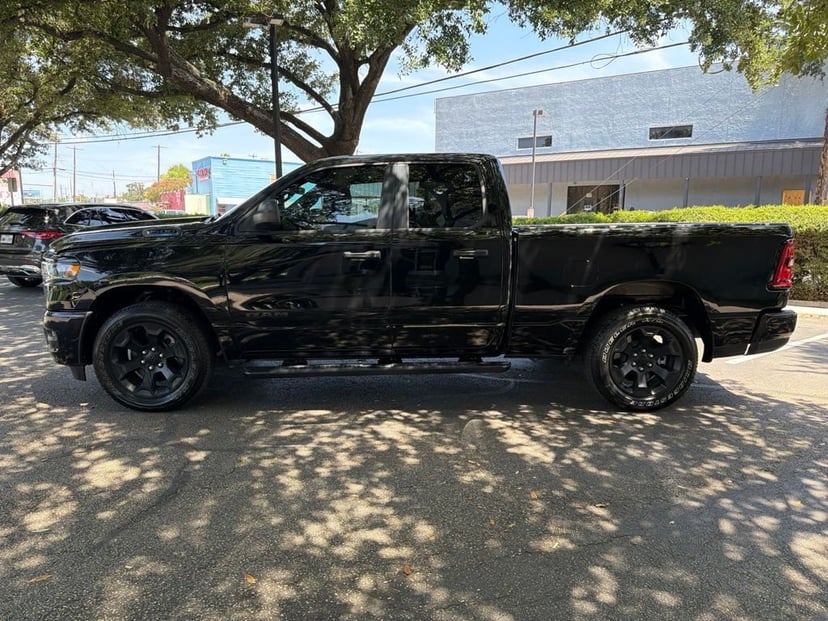 2025 Ram 1500 - Image 2