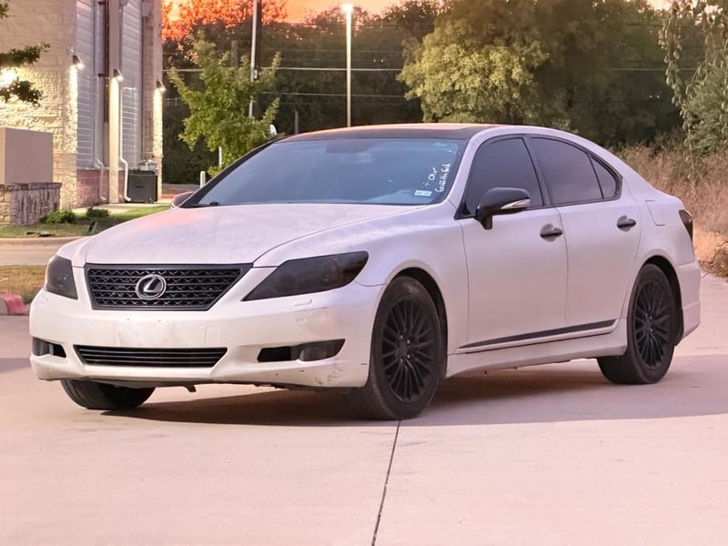 2010 Lexus LS 460 - Image 1