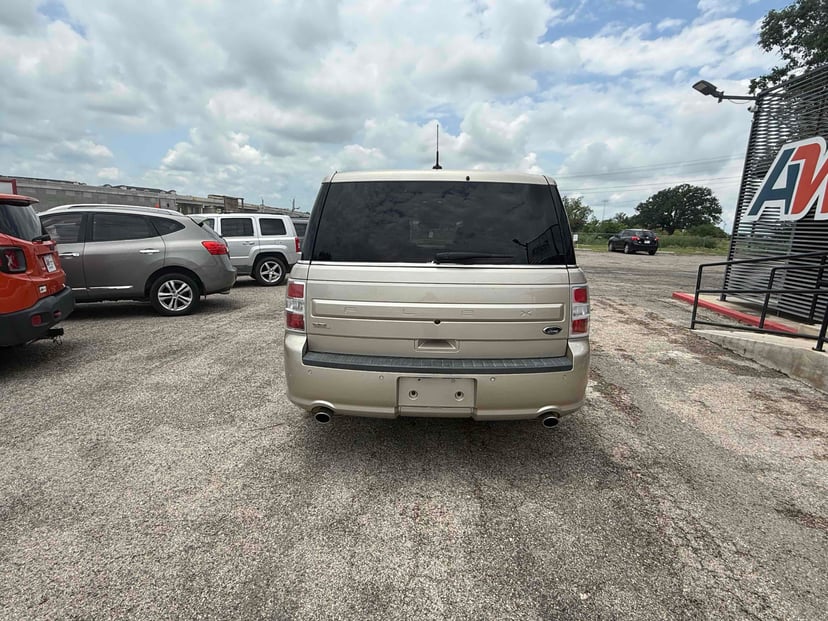 2018 Ford Flex - Image 2