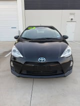 2013 Toyota Prius C - Preview 9