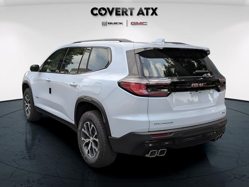 2026 GMC Acadia - Image 2