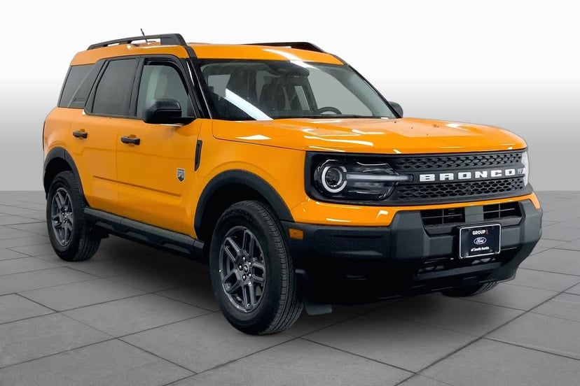 2026 Ford Bronco - Image 2