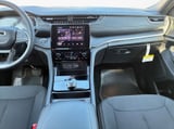 2026 Jeep Grand Cherokee - Preview 3