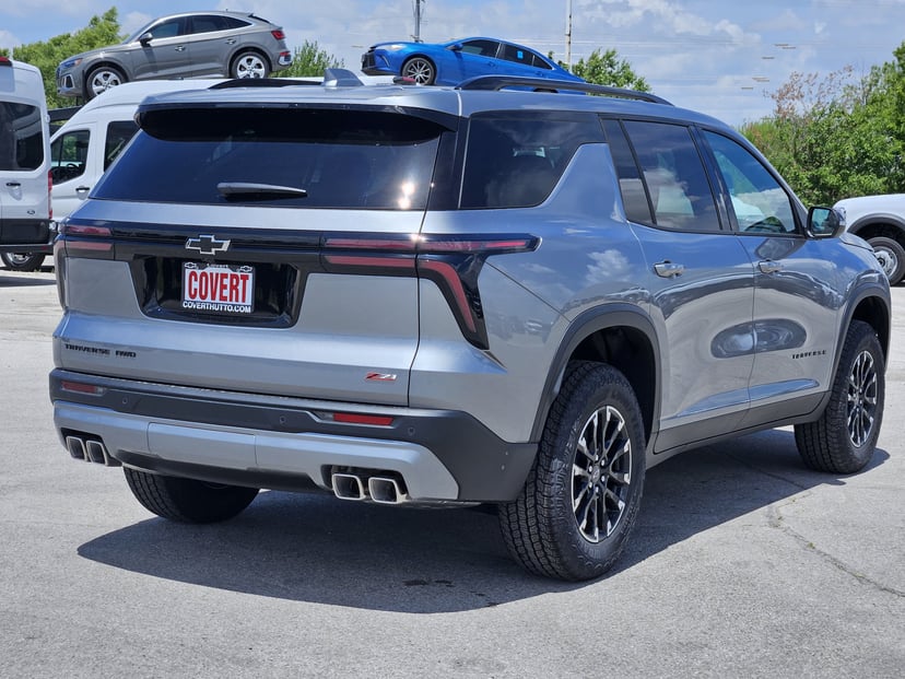 2026 Chevrolet Traverse - Image 3