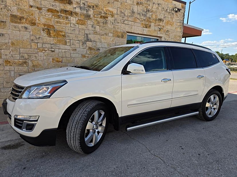 2015 Chevrolet Traverse - Image 1