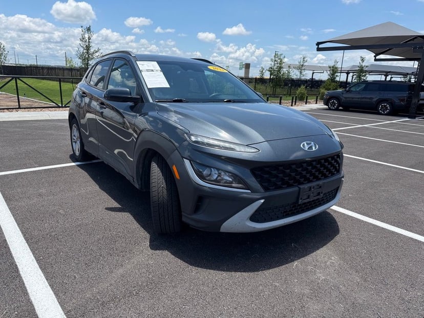2022 Hyundai Kona - Image 3