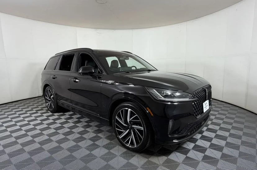 2025 Lincoln Aviator - Image 2