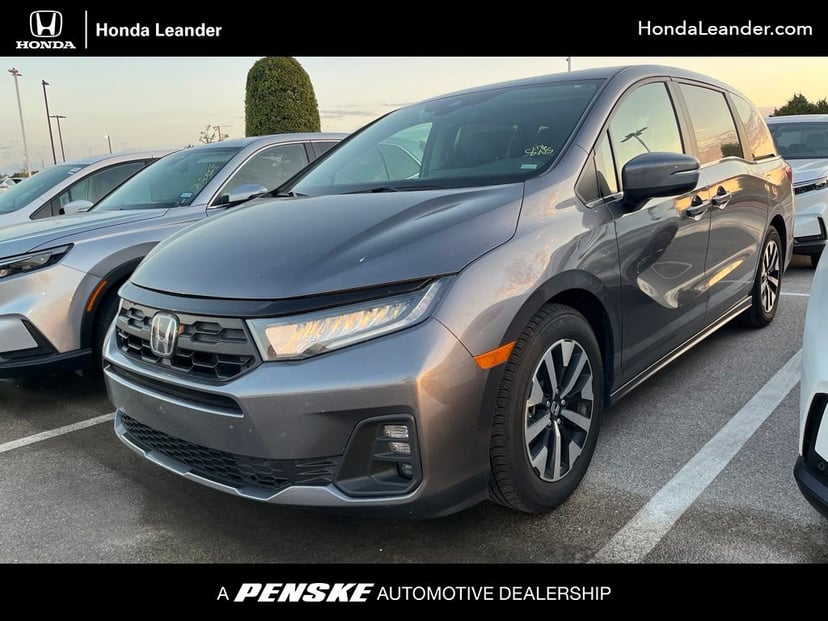 2025 Honda Odyssey - Image 2