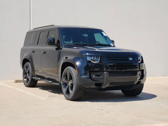 2025 Land Rover Defender - Image 2
