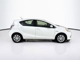 2013 Toyota Prius c - Preview 8