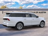 2027 Lincoln Navigator L - Preview 6