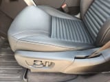 2025 Land Rover Discovery - Preview 16