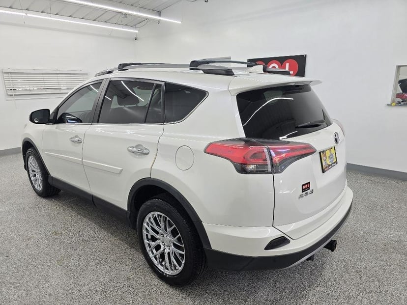 2018 Toyota RAV4 - Image 2