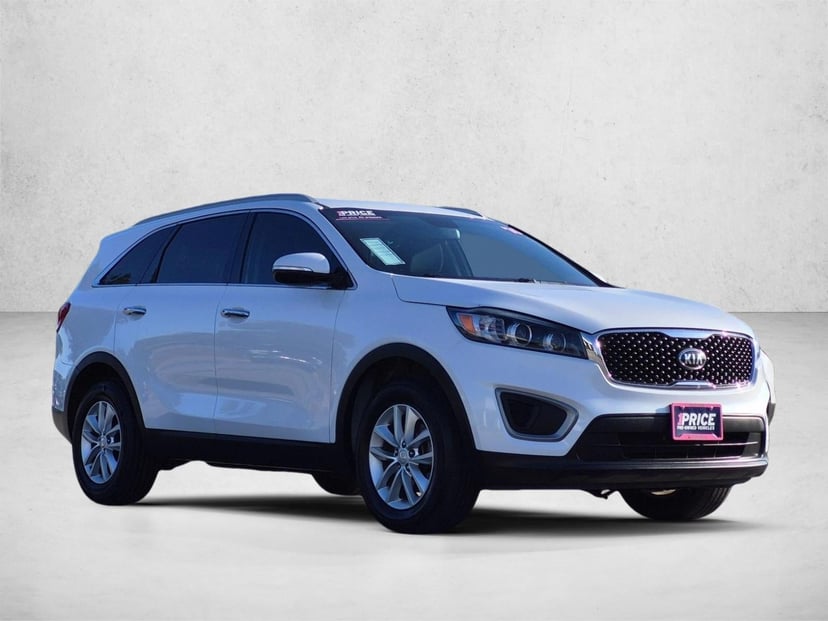 2016 Kia Sorento - Image 2