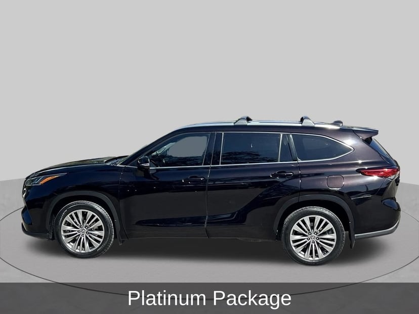 2021 Toyota Highlander - Image 2