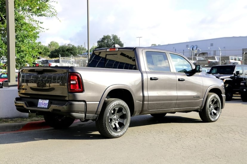 2026 Ram 1500 - Image 2