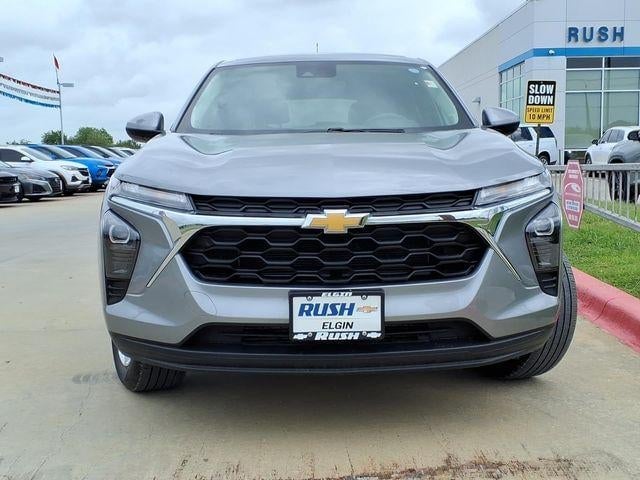 2025 Chevrolet Trax - Image 3