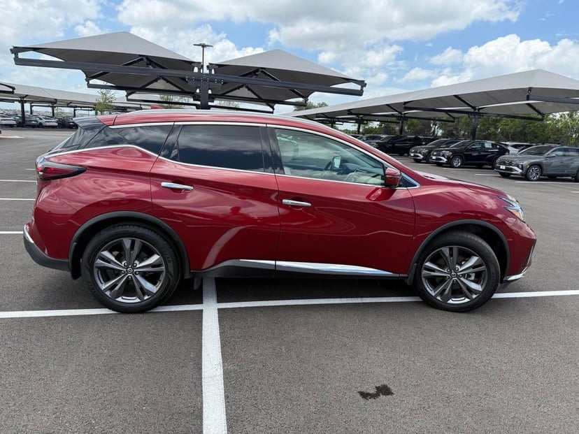 2020 Nissan Murano - Image 2