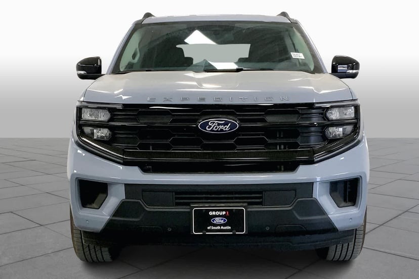2026 Ford Expedition - Image 3