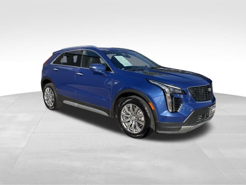 2023 Cadillac XT4 - Image 2