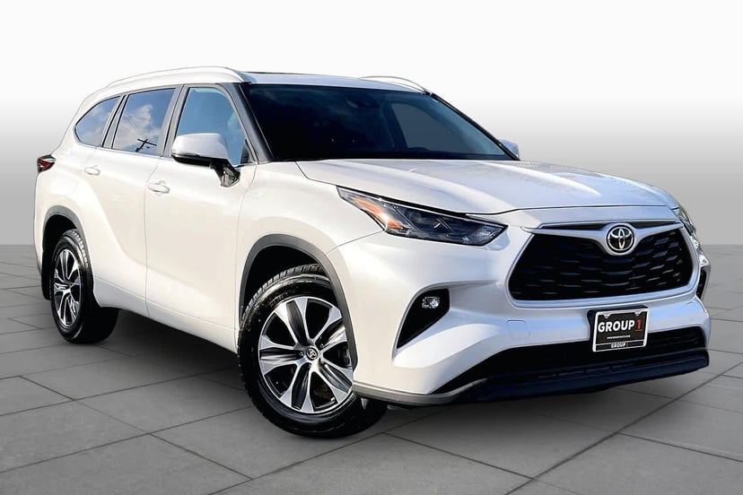 2026 Toyota Highlander - Image 1