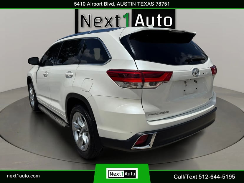 2018 Toyota Highlander - Image 1