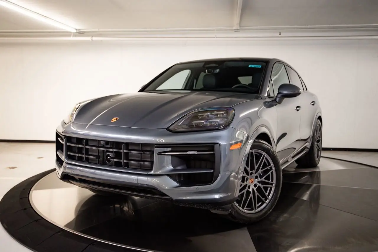 2026 Porsche Cayenne - Image 1