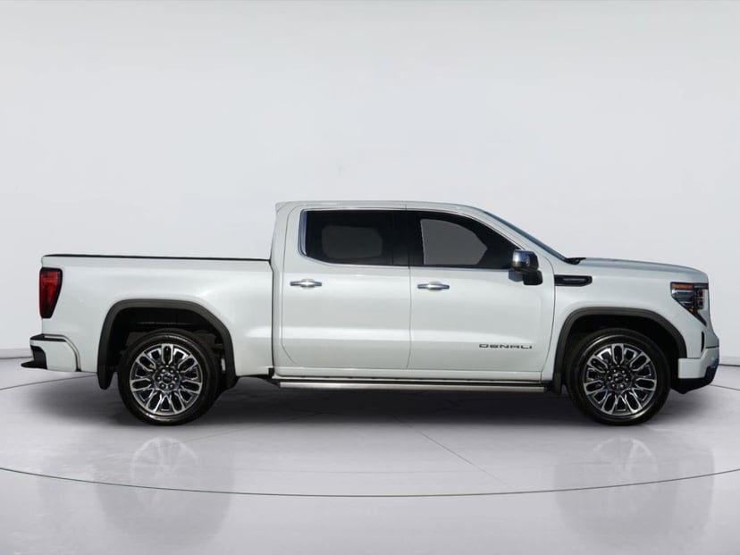 2026 GMC Sierra 1500 - Image 2