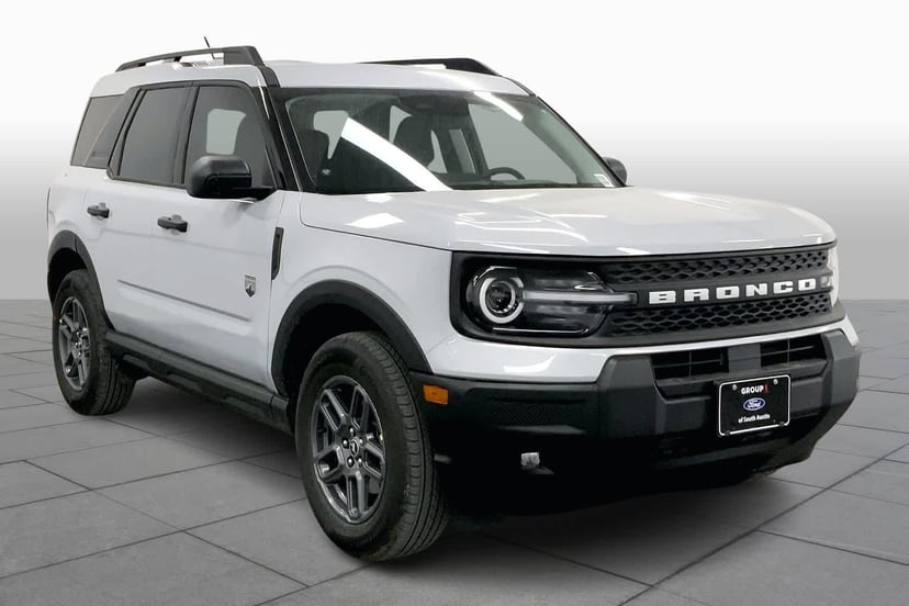 2026 Ford Bronco - Image 2