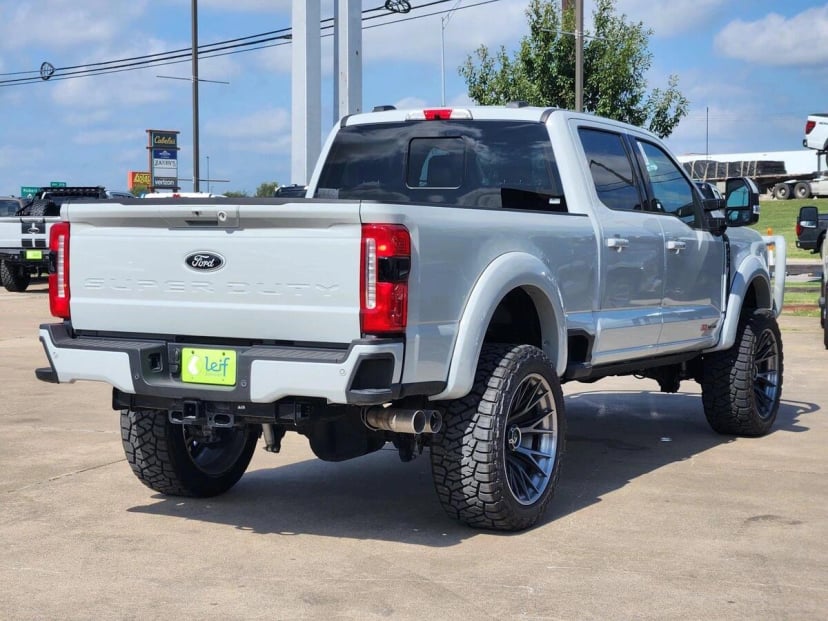 2025 Ford F-250 - Image 2