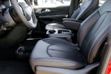 2027 Chrysler Pacifica - Preview 9