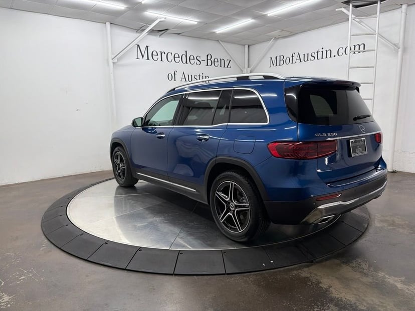 2026 Mercedes-Benz GLB-Class - Image 2