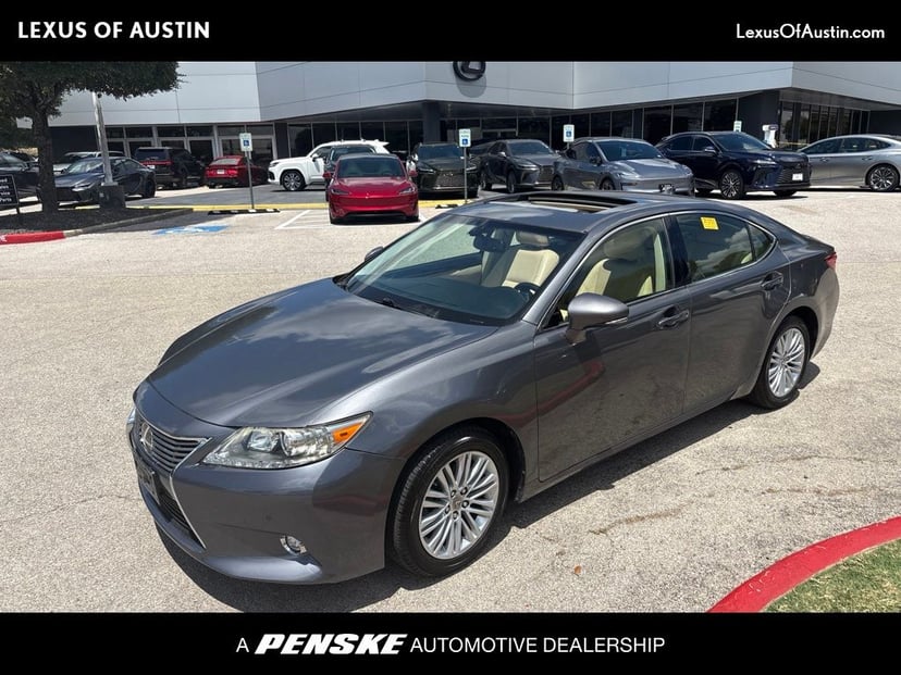 2015 Lexus ES - Image 1