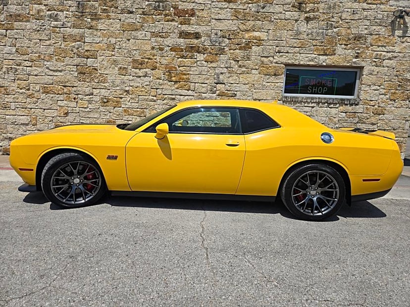 2017 Dodge Challenger - Image 2