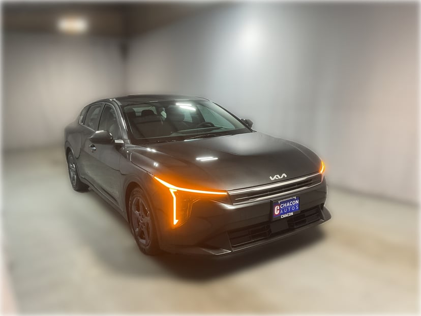 2025 Kia K4 - Image 1