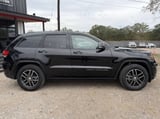 2017 Jeep Grand Cherokee - Preview 3