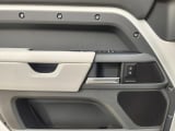 2026 Land Rover Defender - Preview 14