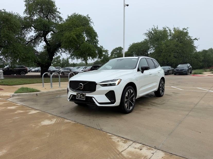 2026 Volvo XC60 - Image 1