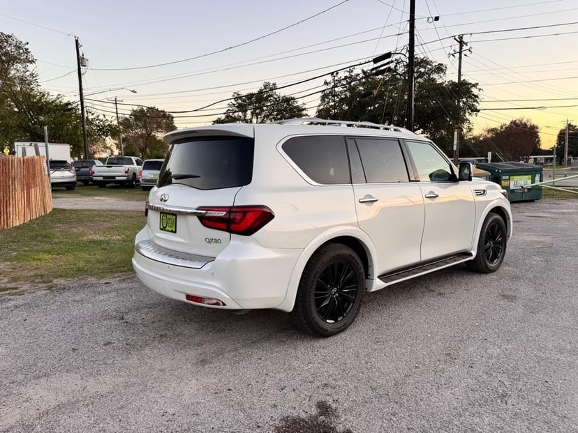 2019 INFINITI QX80 - Image 2