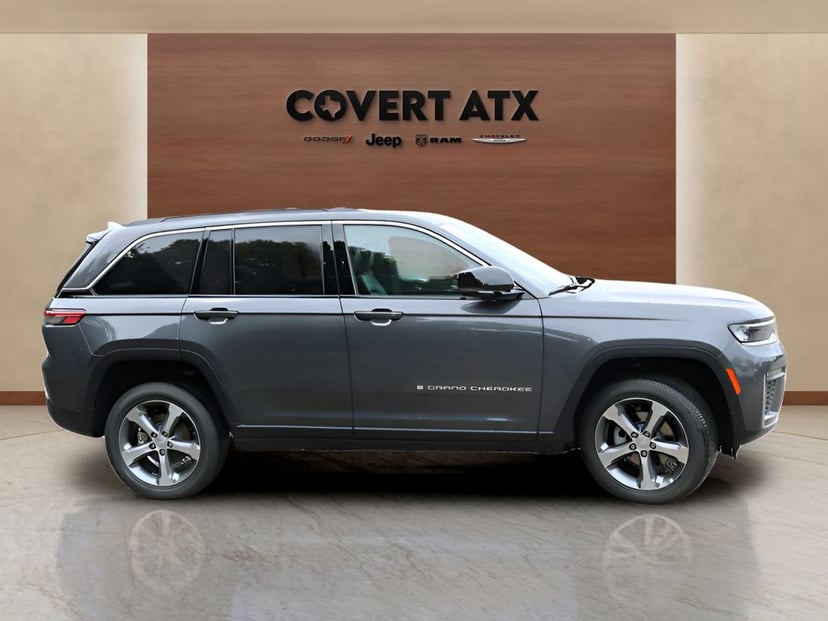 2026 Jeep Grand Cherokee - Image 3