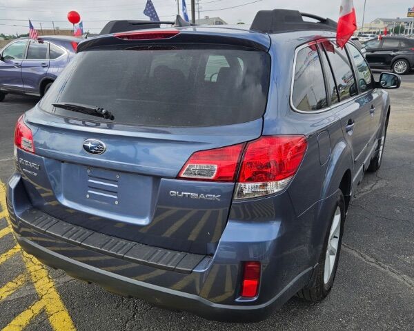 2014 Subaru Outback - Image 3