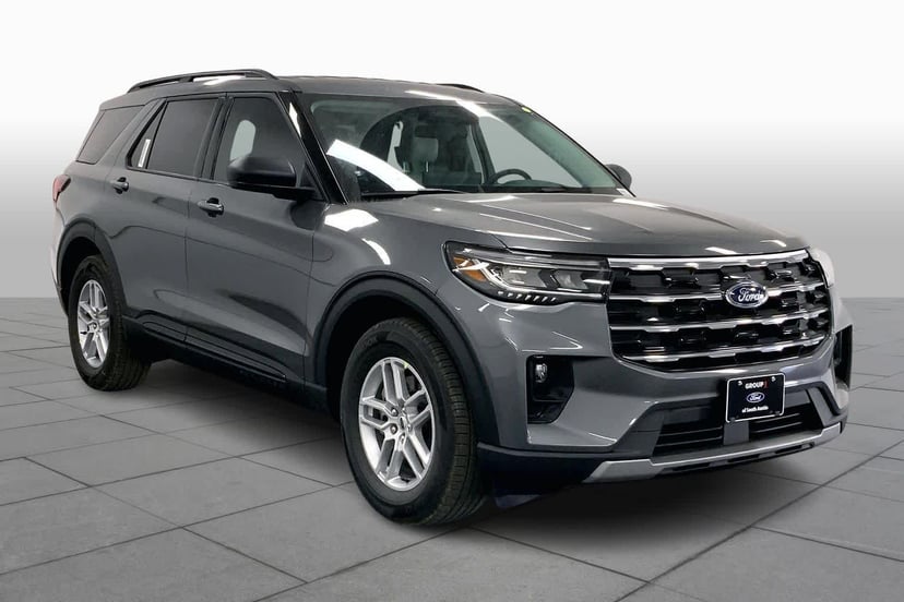 2026 Ford Explorer - Image 2