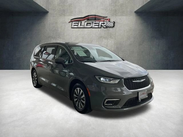 2023 Chrysler Pacifica - Image 1
