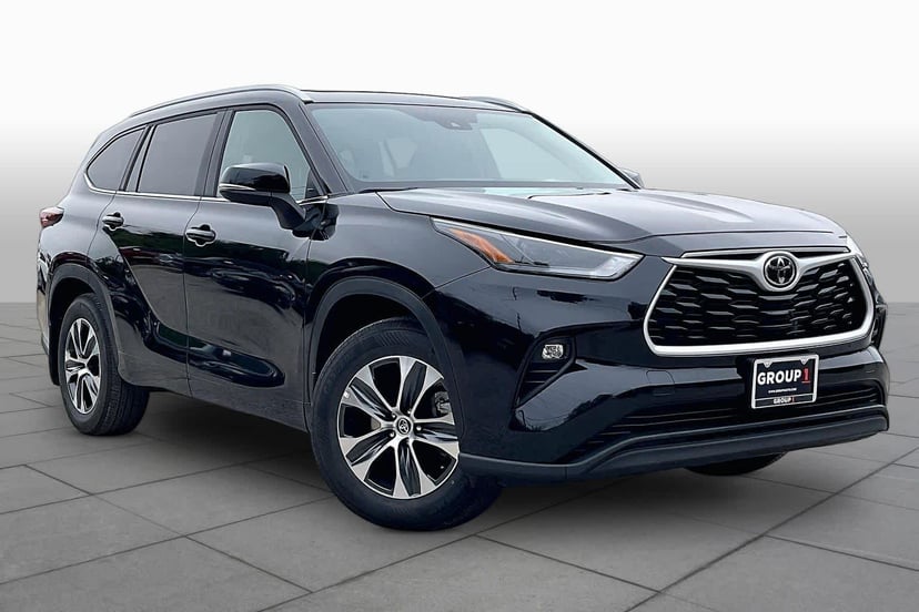 2026 Toyota Highlander - Image 1