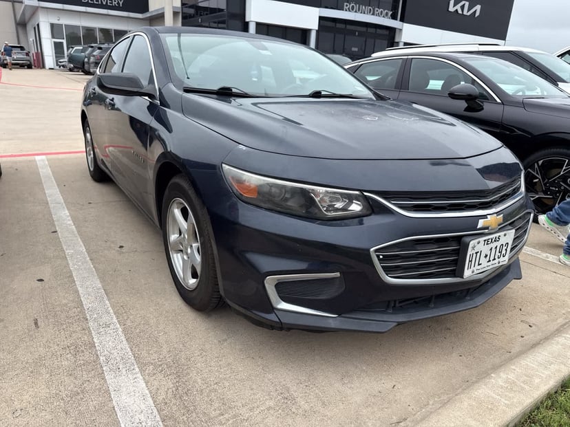2016 Chevrolet Malibu - Image 1